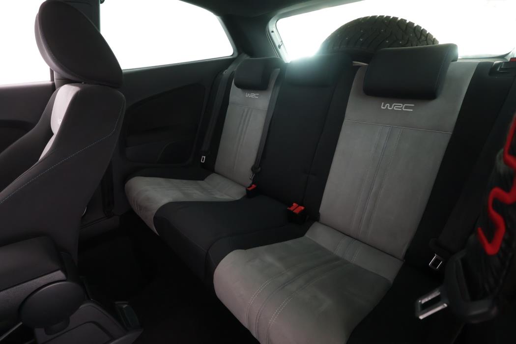 VOLKSWAGEN Polo 2014