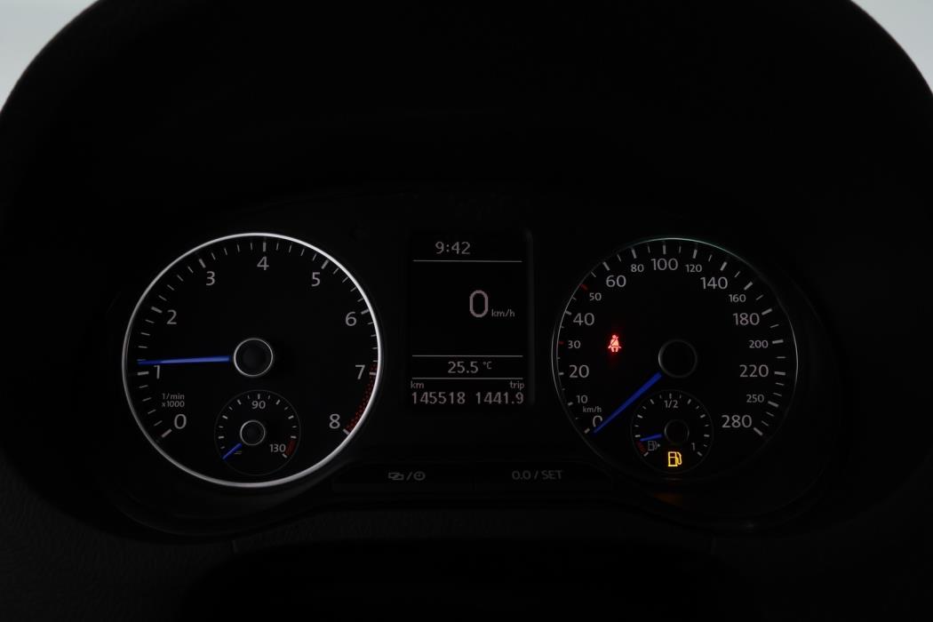 VOLKSWAGEN Polo 2014