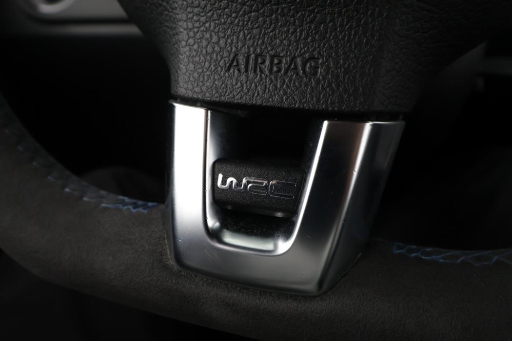 VOLKSWAGEN Polo 2014