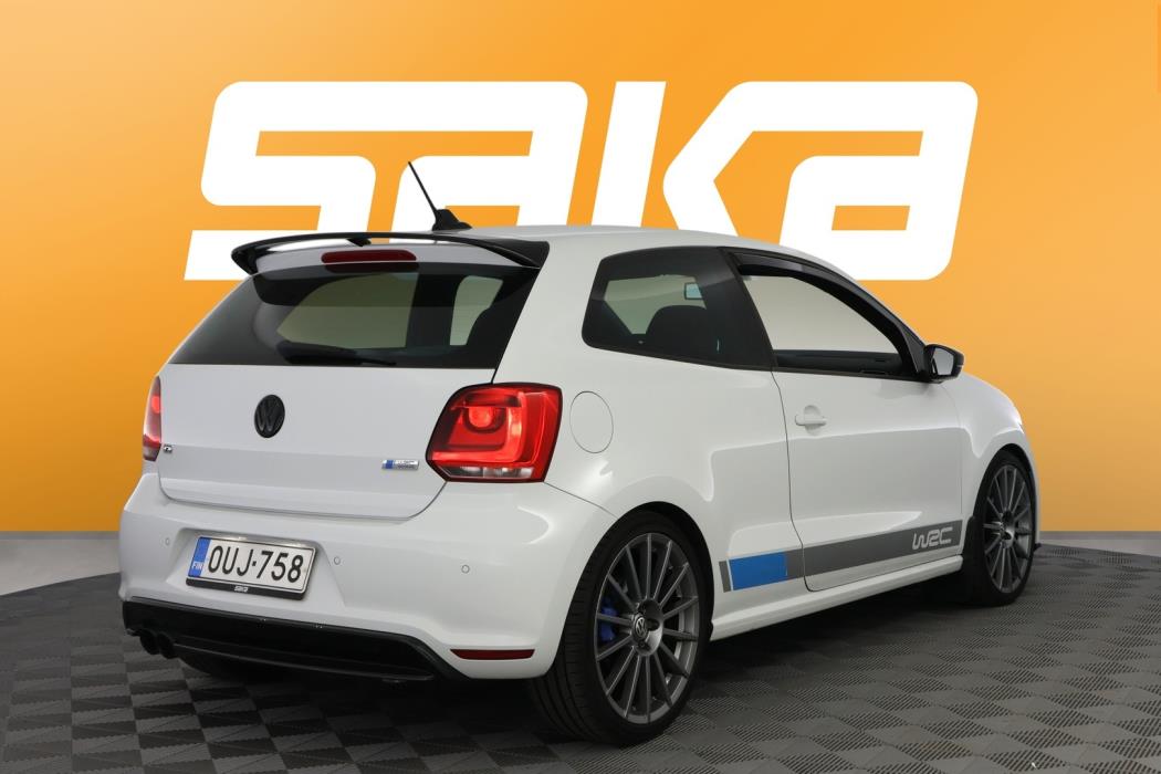VOLKSWAGEN Polo 2014