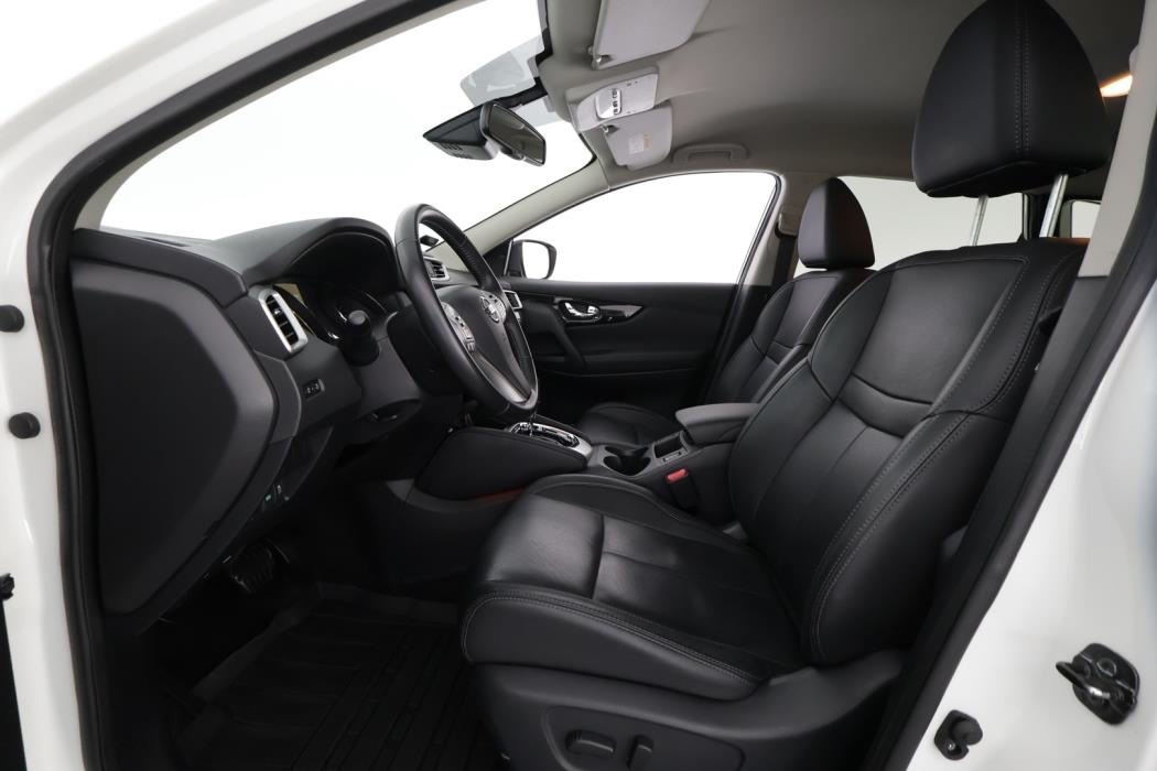 NISSAN Qashqai 2017