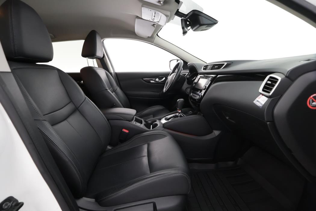 NISSAN Qashqai 2017