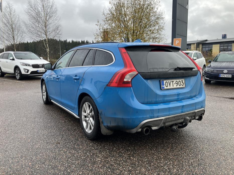 VOLVO V60 2013