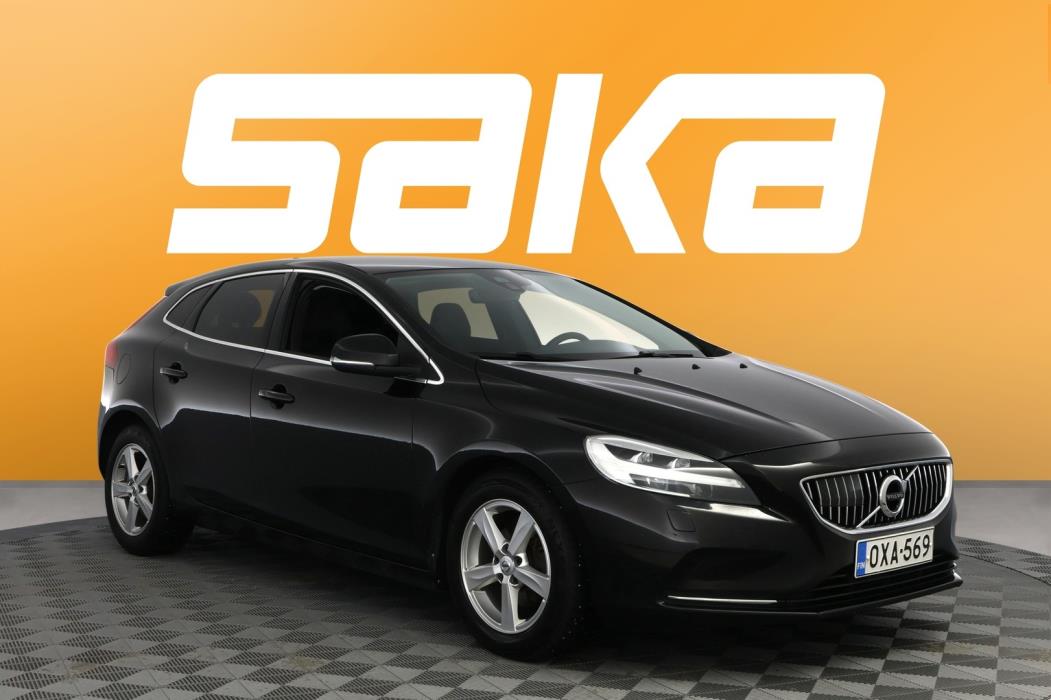 VOLVO V40 2018
