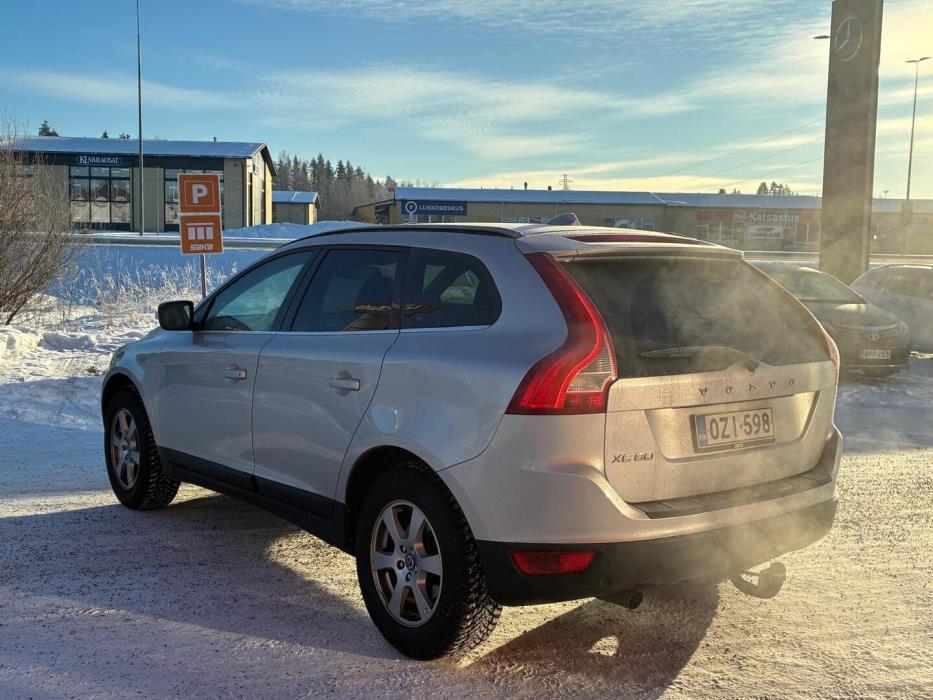 VOLVO XC60 2011