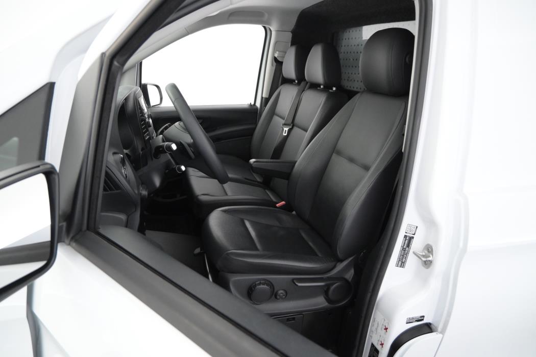 MERCEDES-BENZ Vito 2023