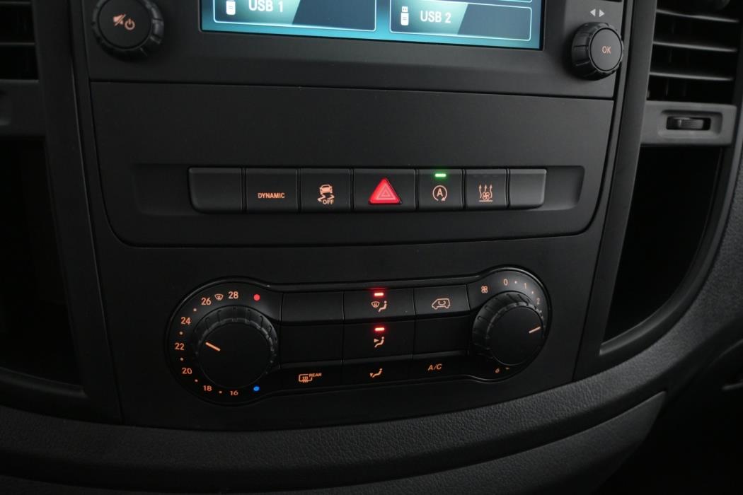 MERCEDES-BENZ Vito 2023