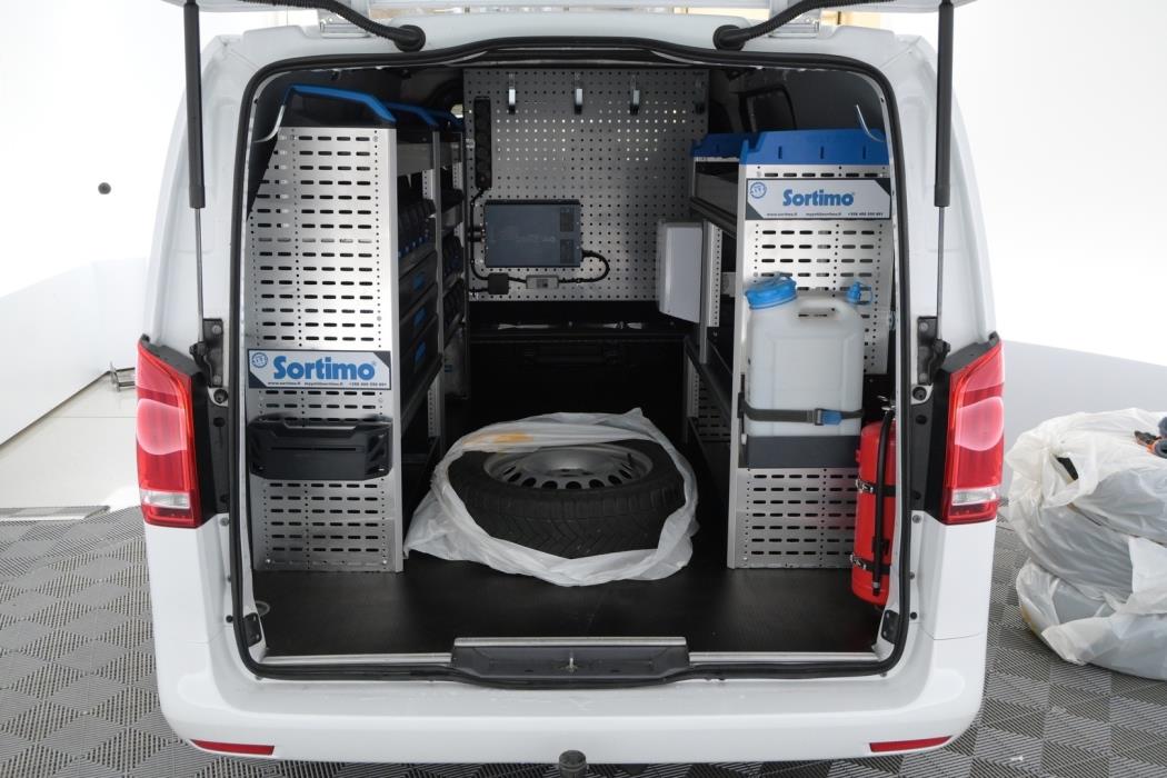 MERCEDES-BENZ Vito 2023