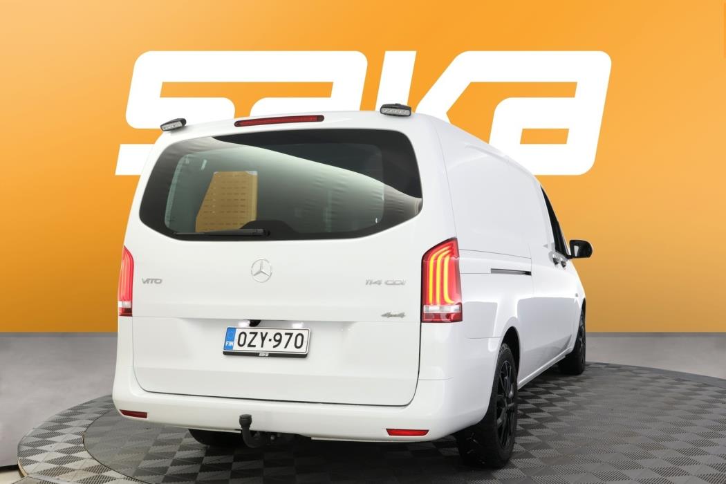 MERCEDES-BENZ Vito 2023