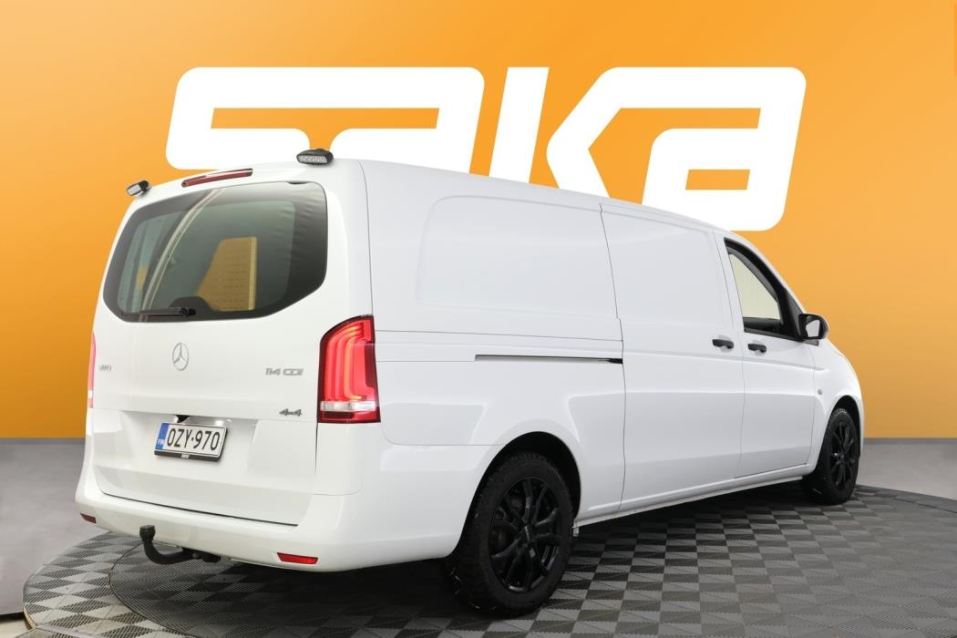 MERCEDES-BENZ Vito 2023