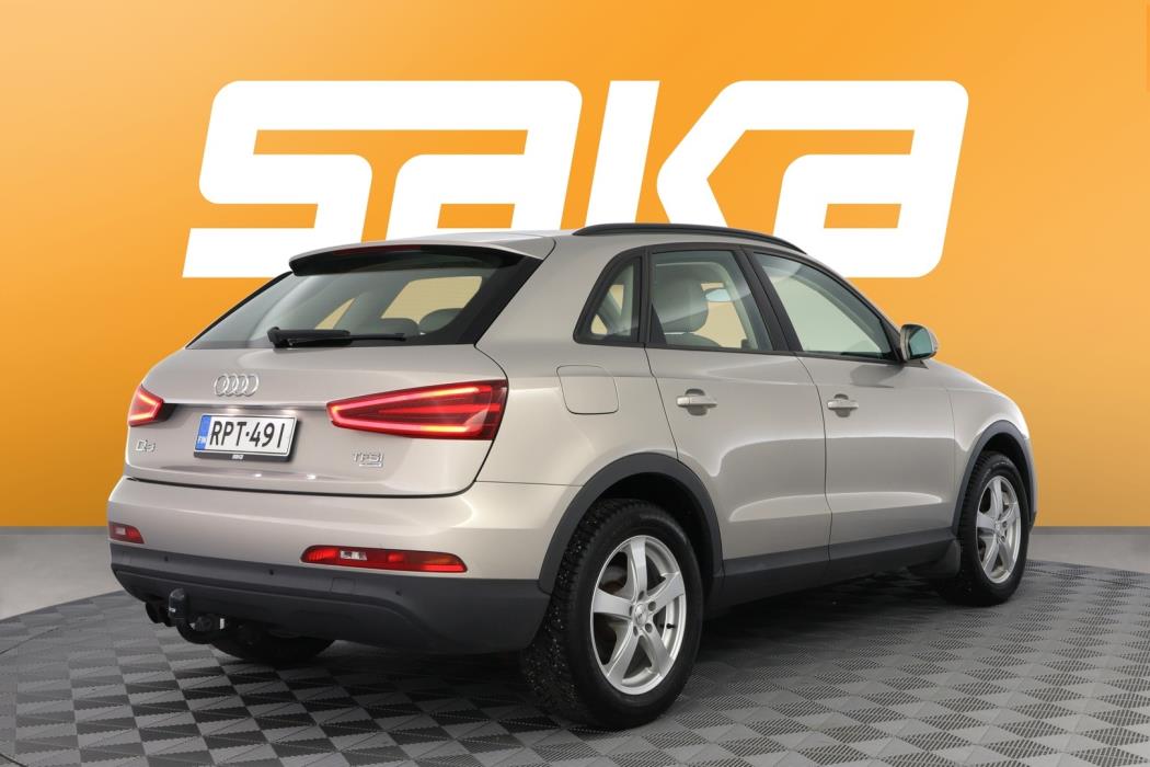 AUDI Q3 2012