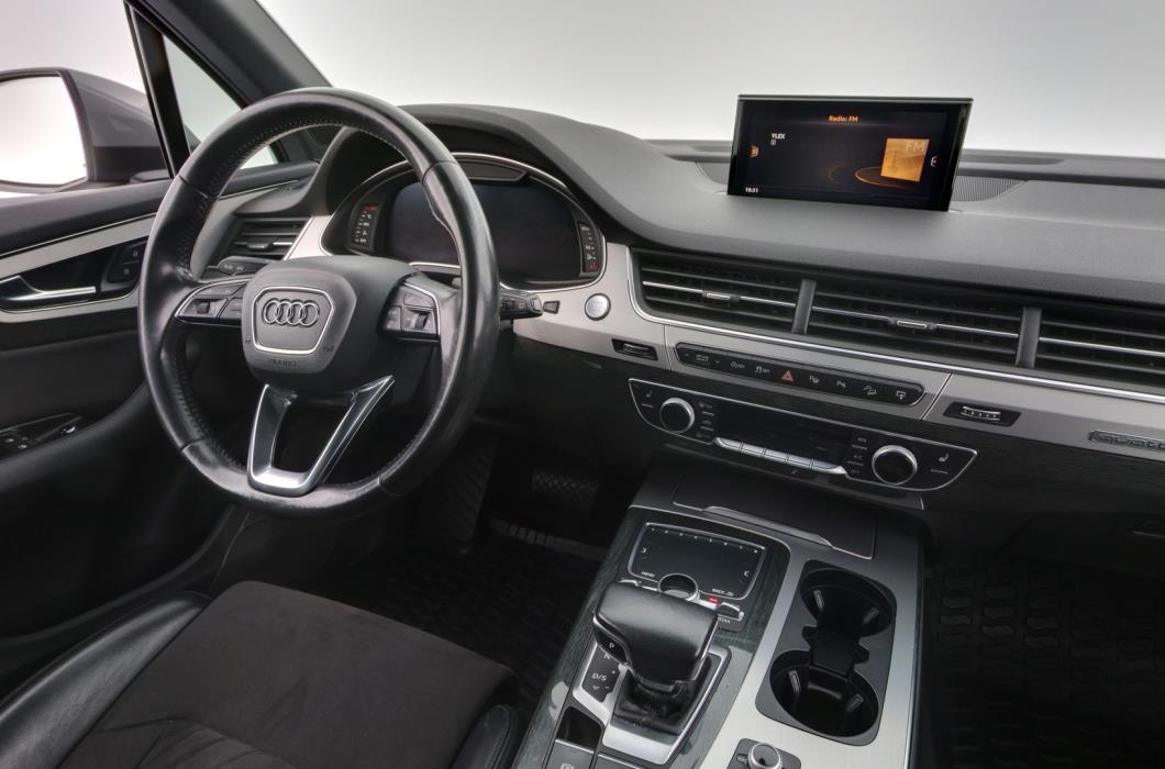 AUDI Q7 2016