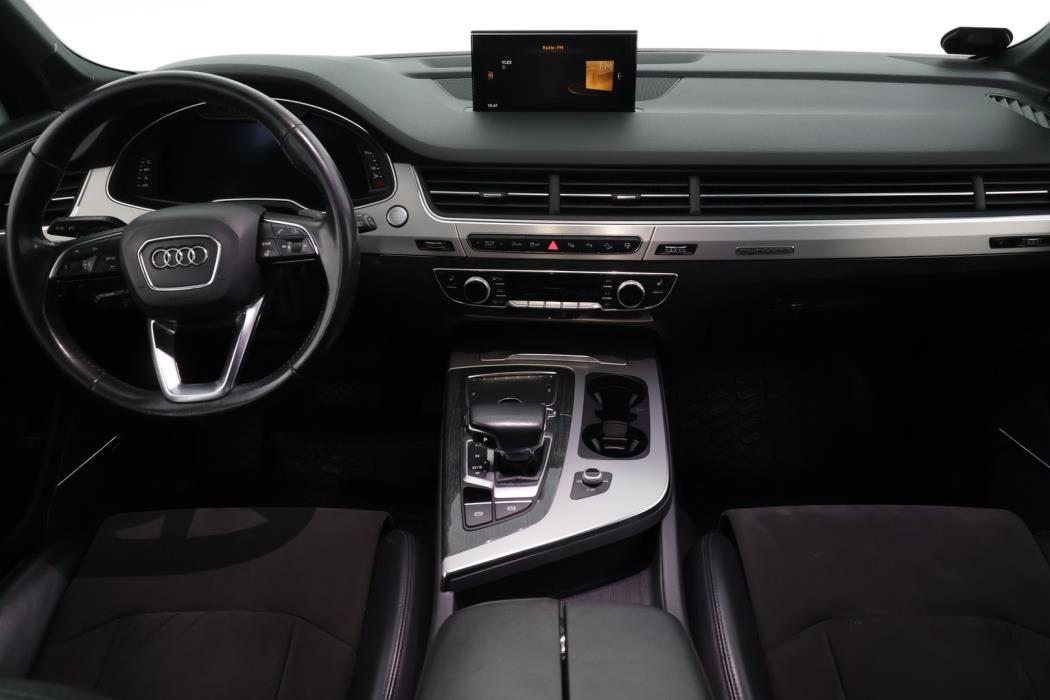 AUDI Q7 2016