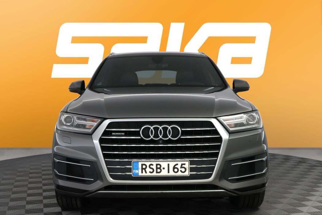 AUDI Q7 2016