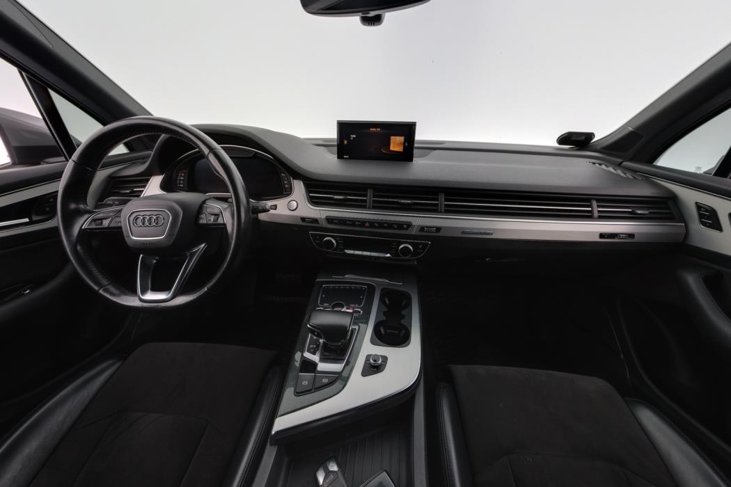 AUDI Q7 2016