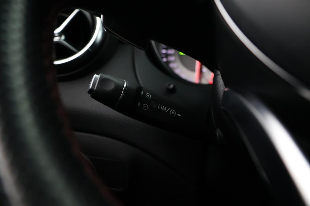 MERCEDES-BENZ CLA 2015