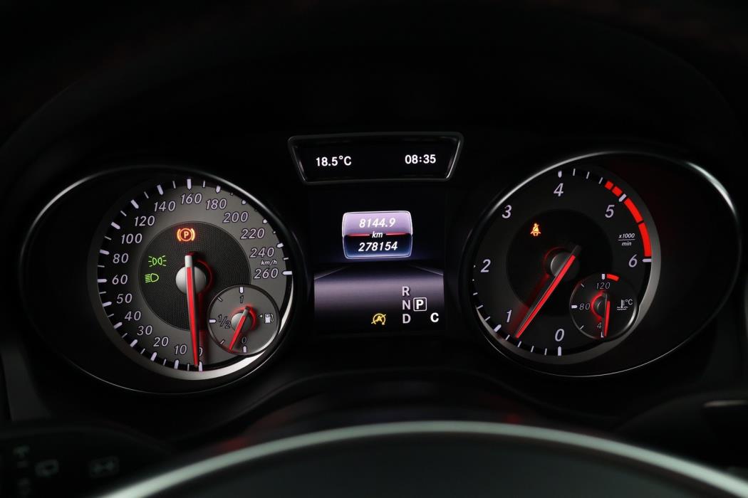 MERCEDES-BENZ CLA 2015