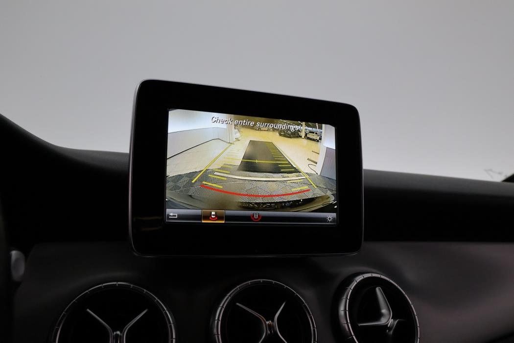 MERCEDES-BENZ CLA 2015