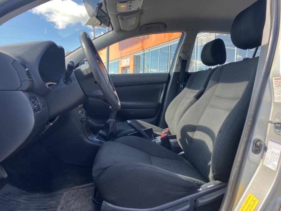 TOYOTA Avensis 2004