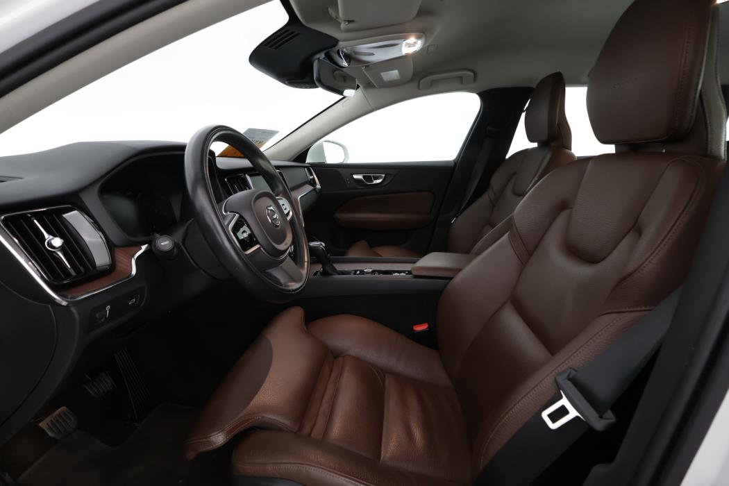 VOLVO V60 2019