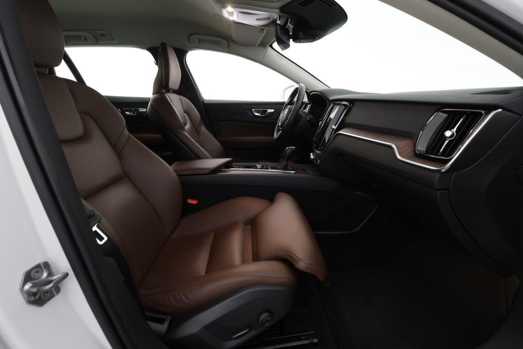 VOLVO V60 2019