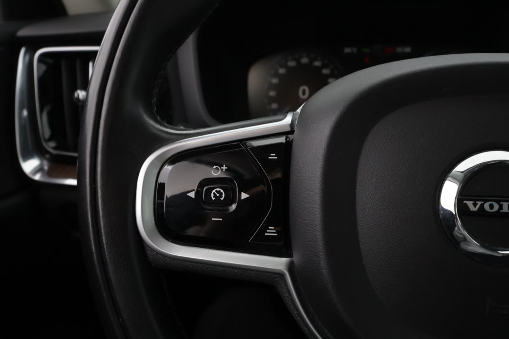 VOLVO V60 2019