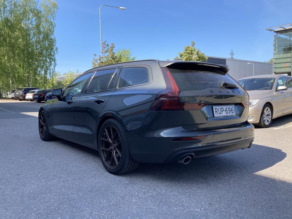 VOLVO V60 2019