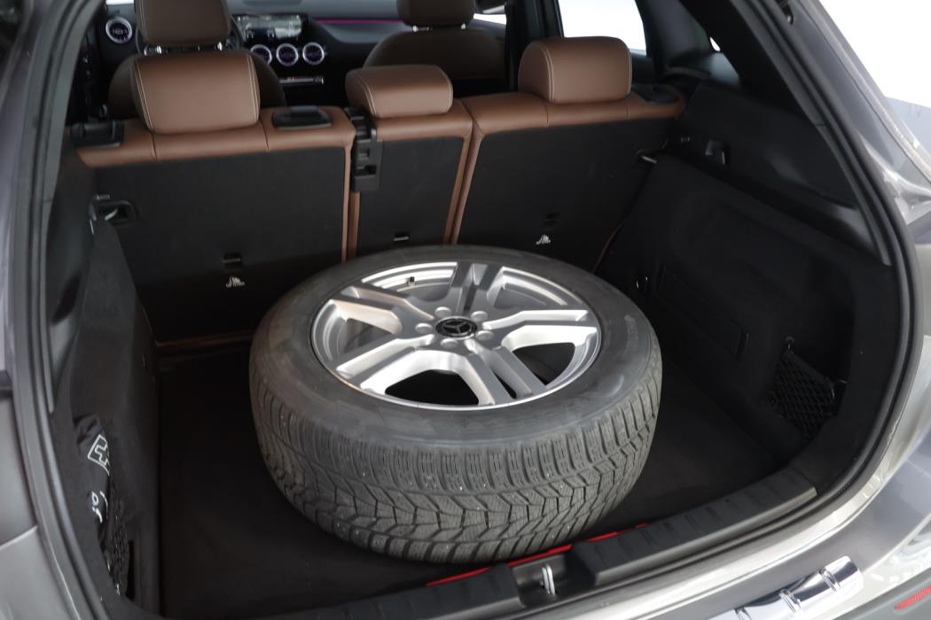 MERCEDES-BENZ GLA 2022