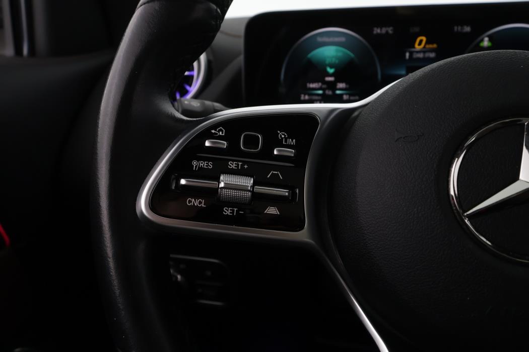 MERCEDES-BENZ GLA 2022