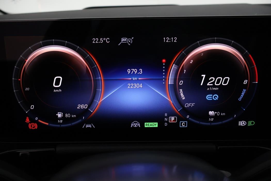 MERCEDES-BENZ GLA 2023
