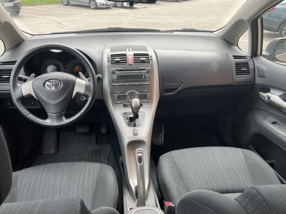 TOYOTA Auris 2008