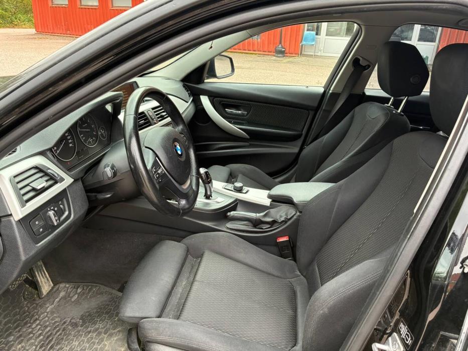 BMW 318 2013