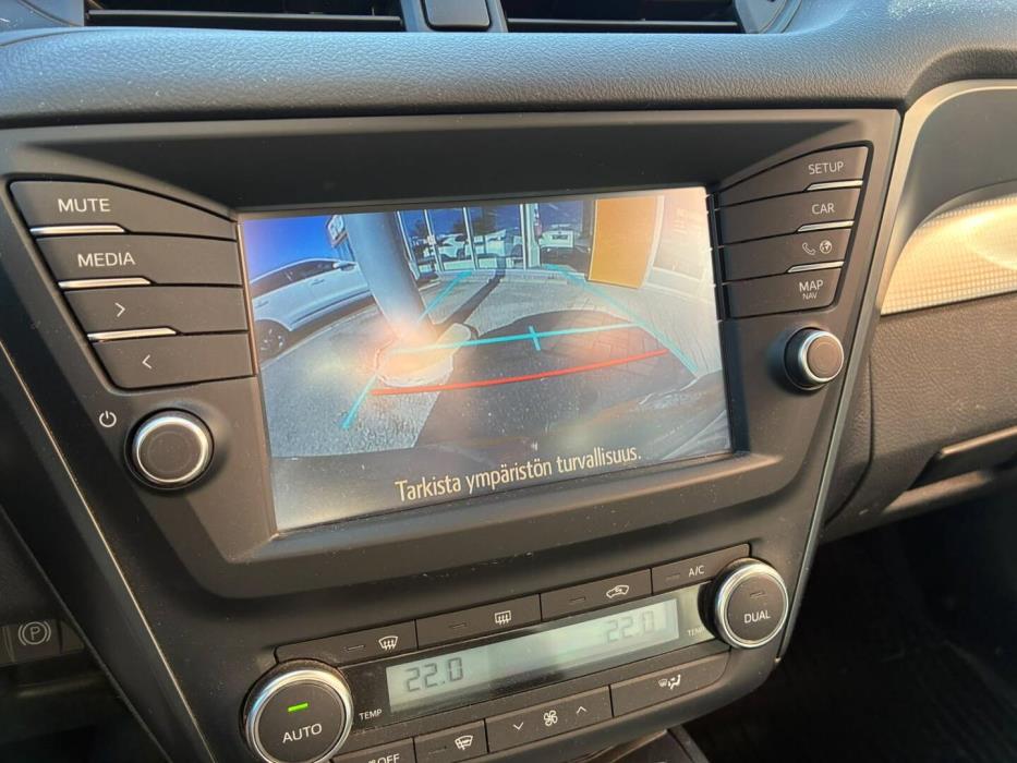 TOYOTA Avensis 2018