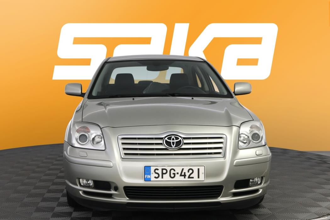 TOYOTA Avensis 2005