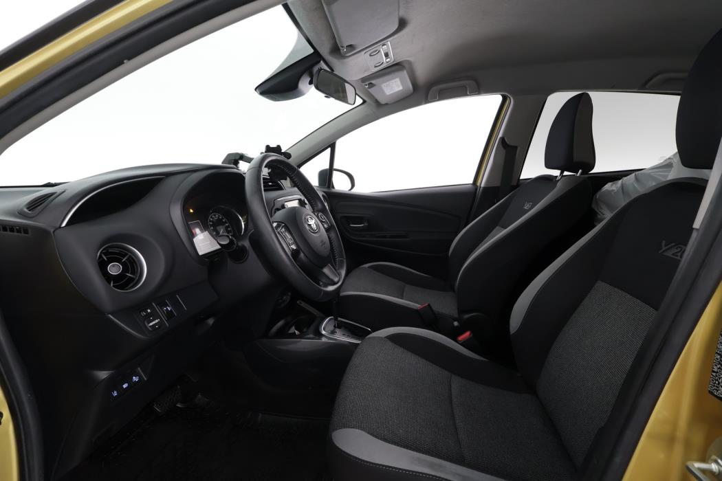 TOYOTA Yaris 2019