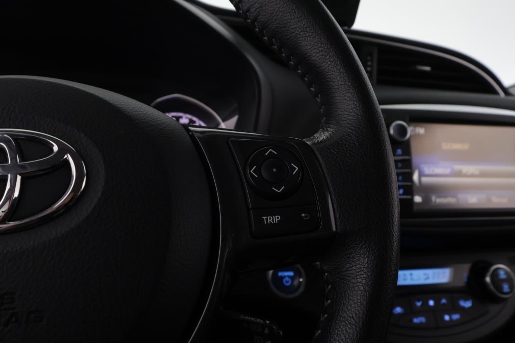 TOYOTA Yaris 2019