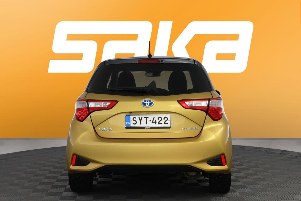 TOYOTA Yaris 2019