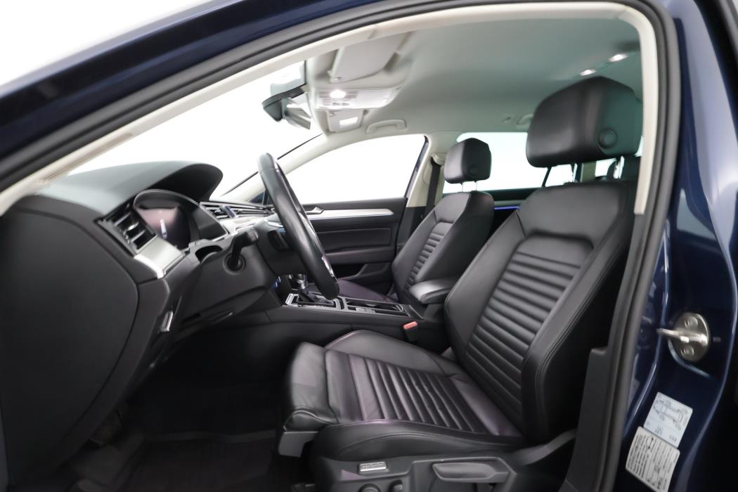 VOLKSWAGEN Passat 2016