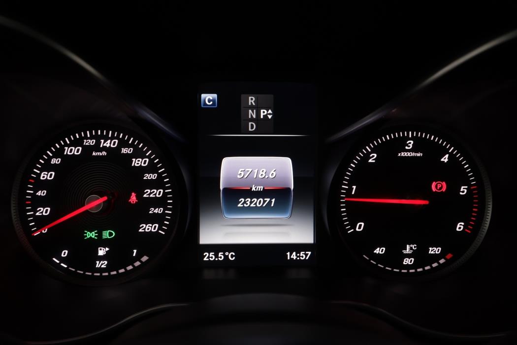 MERCEDES-BENZ C 2016