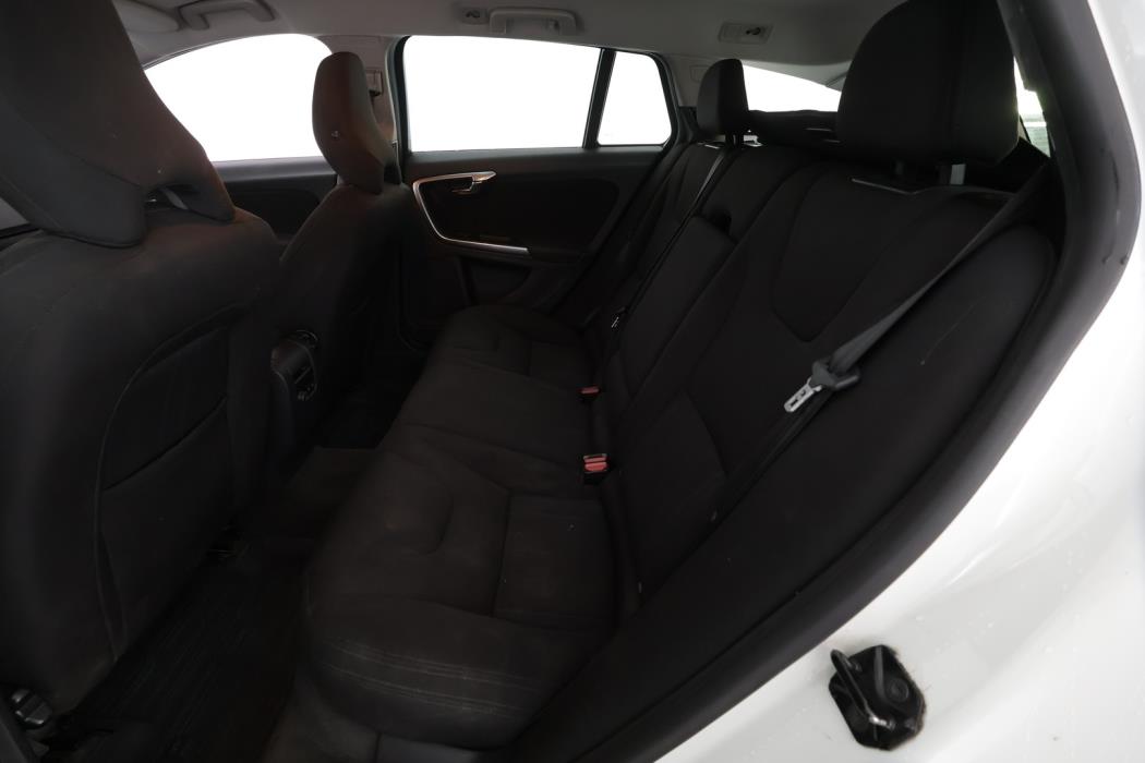VOLVO V60 2011