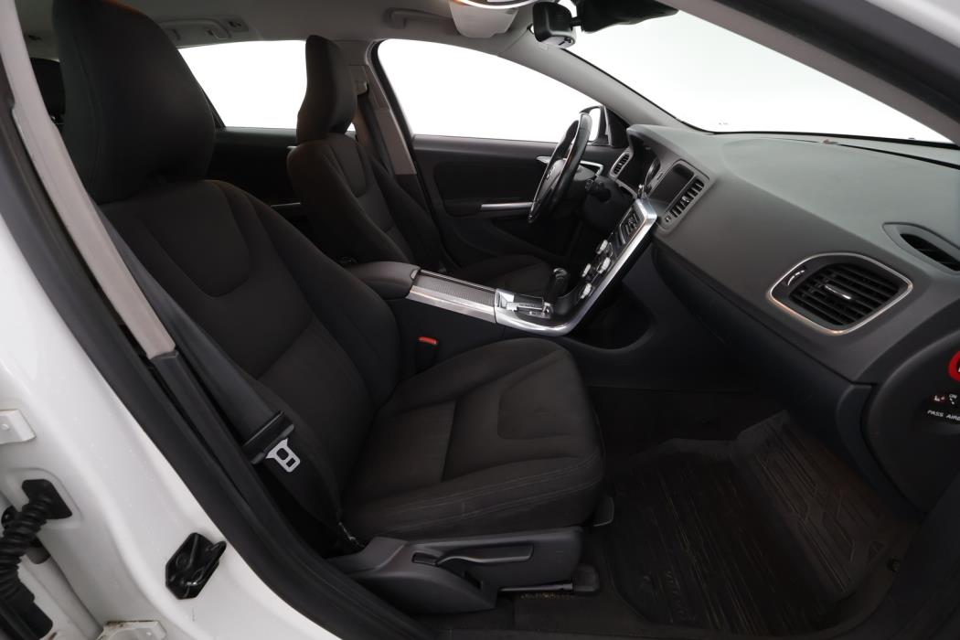 VOLVO V60 2011
