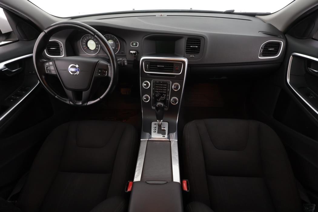 VOLVO V60 2011