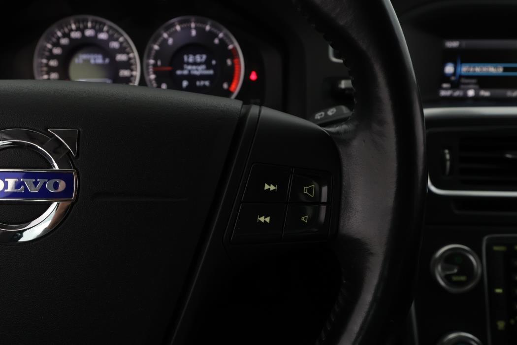 VOLVO V60 2011
