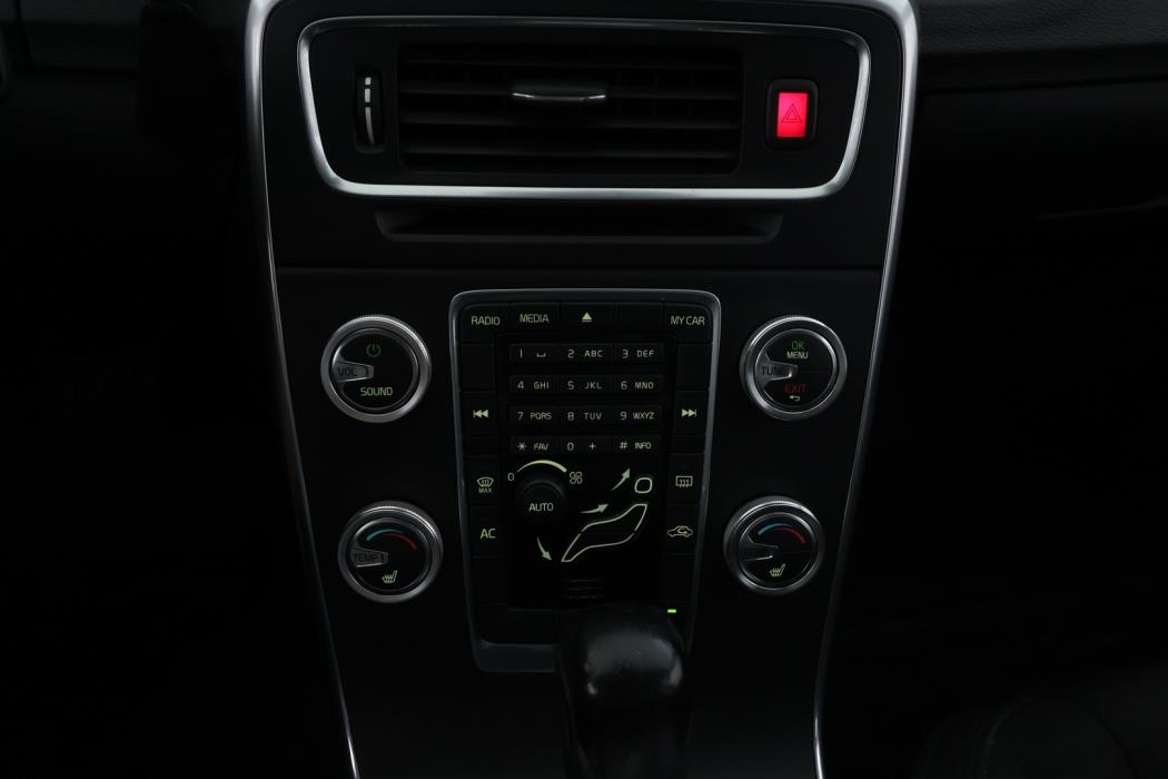 VOLVO V60 2011