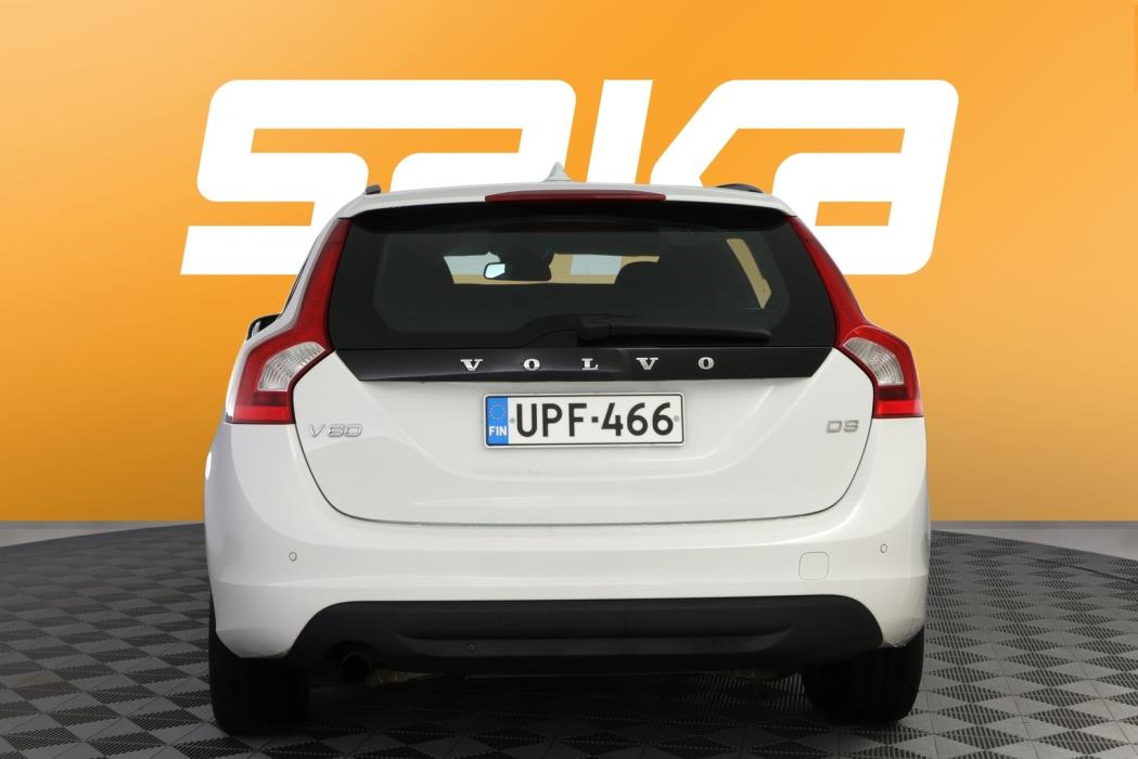 VOLVO V60 2011