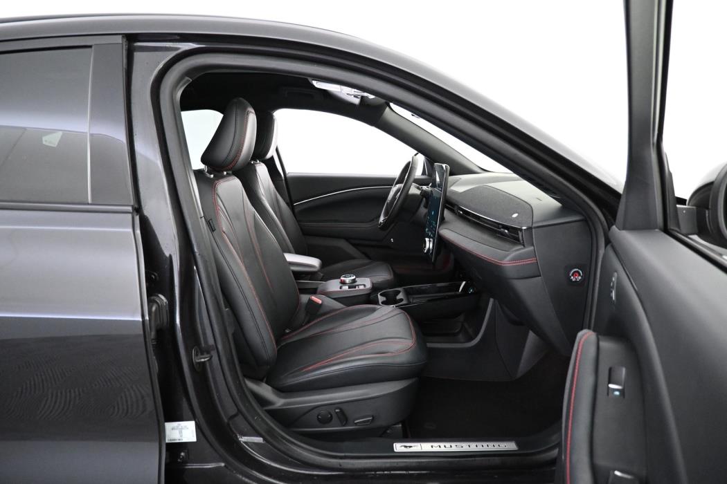 FORD Mustang Mach-E 2022