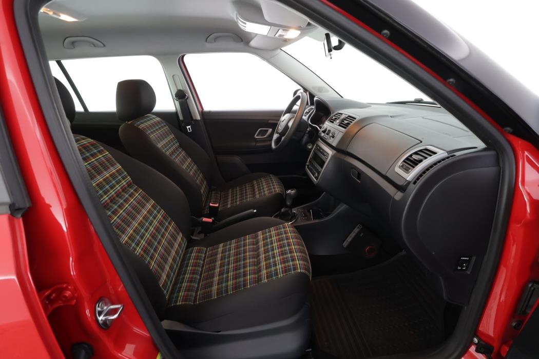 SKODA Fabia 2013