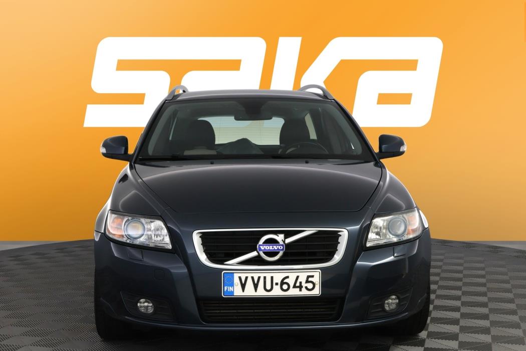 VOLVO V50 2011