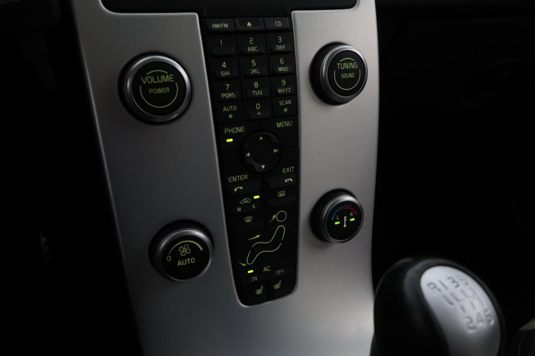 VOLVO V50 2011