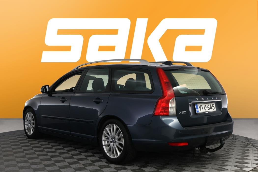 VOLVO V50 2011